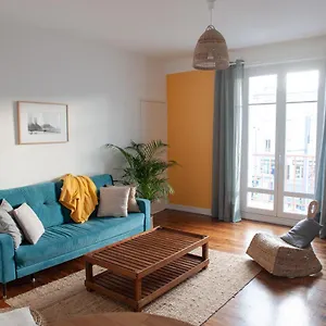 Spacieux Avec Balcon Et Parking Appartamento Brest